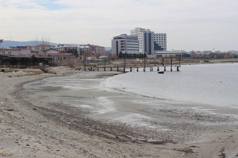 Çanakkale Boğazı'nda deniz suyu çekildi