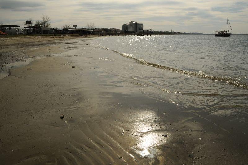 Çanakkale Boğazı'nda deniz suyu çekildi