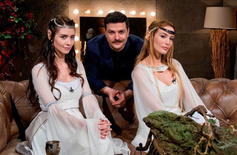 Gamze Özçelik ve Nefise Karatay Elf oldu