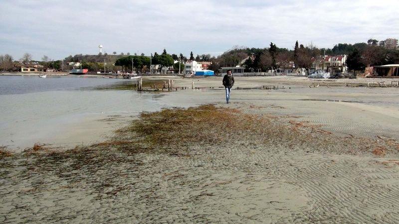 Çanakkale Boğazı'nda deniz suyu çekildi
