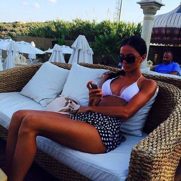 Cansu Taşkın'ın paylaştığı fotoğraflar takipçilerini şaşırttı