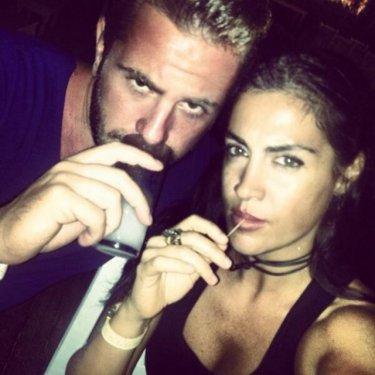 Tuğba Ekinci selülitim yok dedi sahnede striptiz yaptı