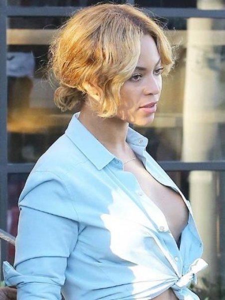 Ünlü şarkıcı Beyonce frikik verdi