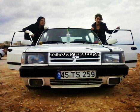 Tofaş kızları nefes kesti