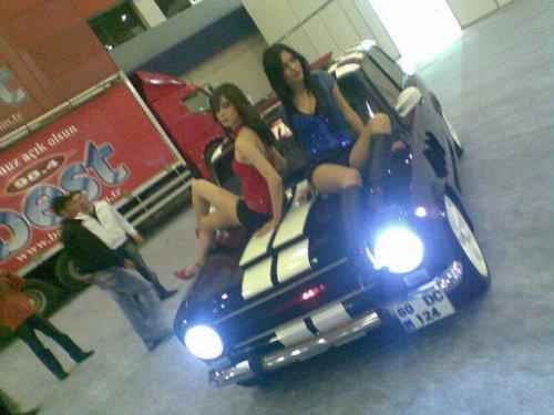 Tofaş kızları nefes kesti