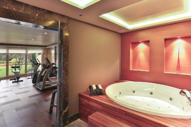 Emir Sarıgül'ün 4 katlı villasından görüntüler