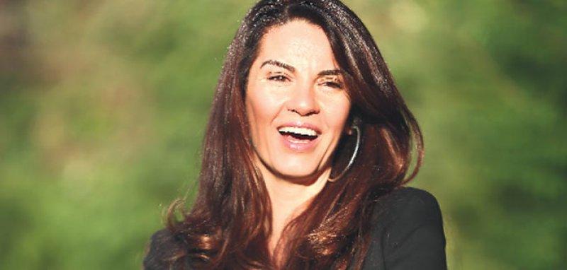 Eski manken Özlem Kaymaz CHP'den aday