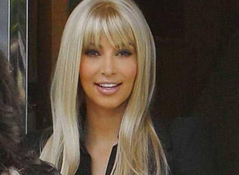 Kim Kardashian yine sarışın oldu