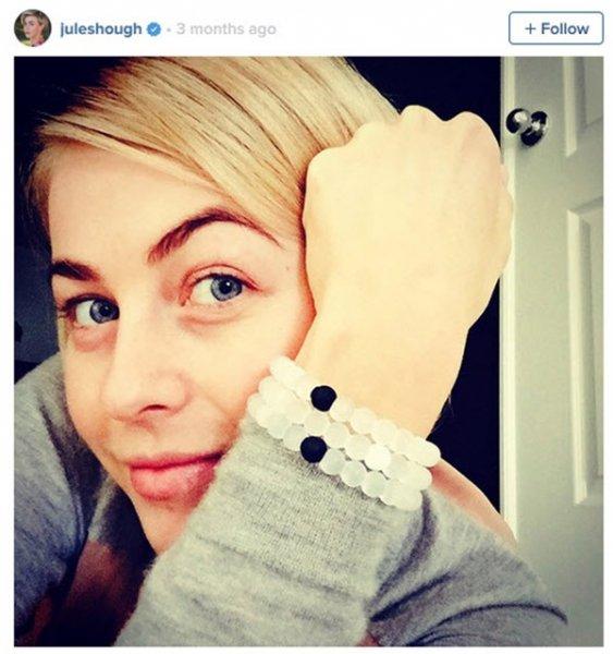 Ünlülerin yeni modası boncuklu bileklikler