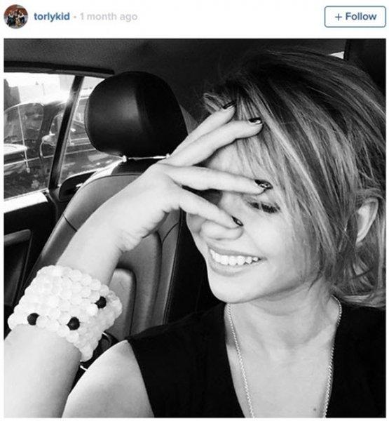 Ünlülerin yeni modası boncuklu bileklikler