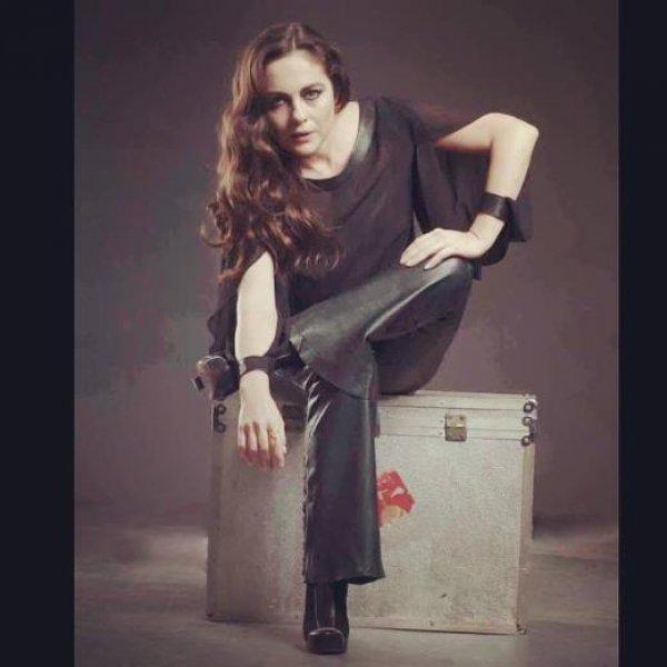 Ünlülerden 8 Mart dünya kadınlar günü Instagram mesajları