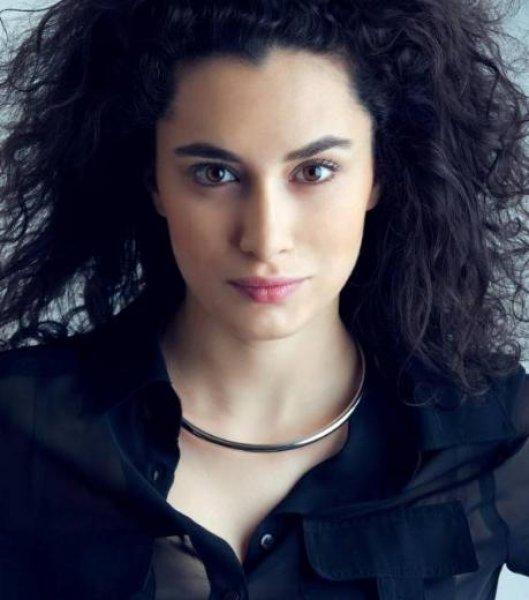 Ünlülerden 8 Mart dünya kadınlar günü Instagram mesajları