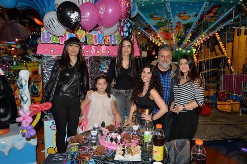 Hamdi Alkan'ın eski ve yeni eşleri bir arada