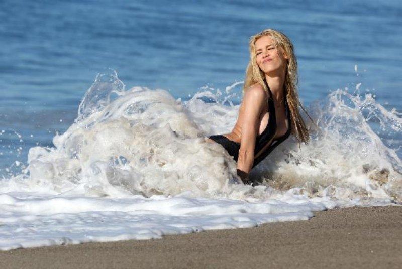 Brezilyalı manken Kat Torres'ten cesur pozlar 