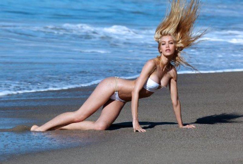 Brezilyalı manken Kat Torres'ten cesur pozlar 