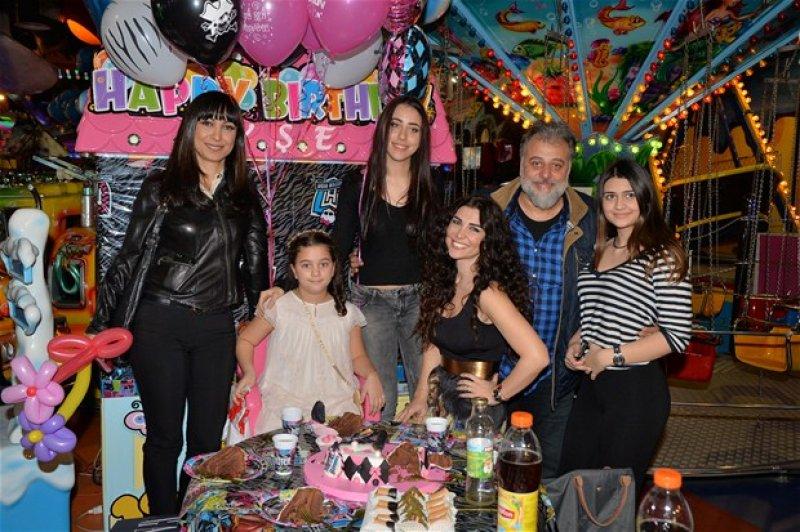 Hamdi Alkan'ın eski ve yeni eşleri bir arada