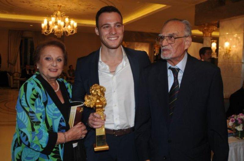 Oyuncu Kerem Bürsin'in acı günü 