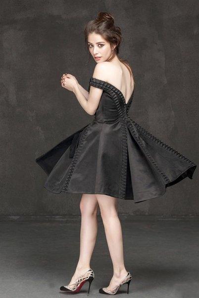 Özge Gürel: Beyaz tişört ve jean daha kadınsı geliyor