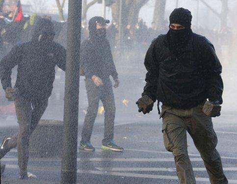 Almanya'da Avrupa Merkez Bankası'na protesto