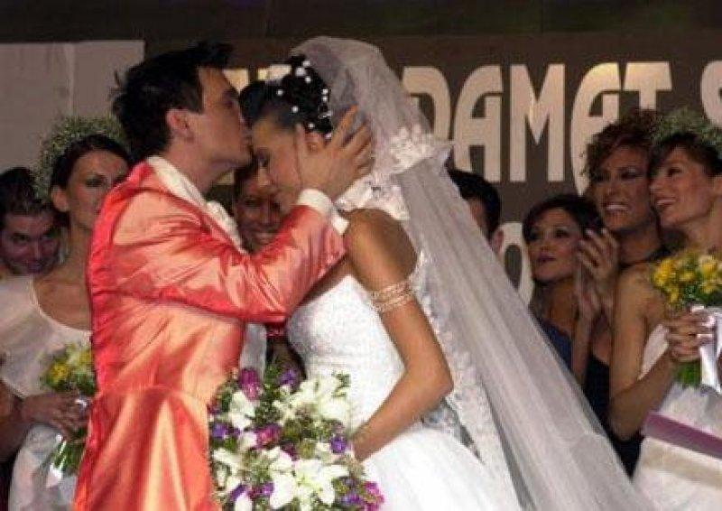 Ünlülerin evlilik defterleri