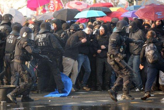 Almanya'da Avrupa Merkez Bankası'na protesto