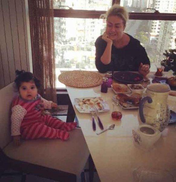 Ünlülerin ev hallerini yansıtan sosyal medya paylaşımları