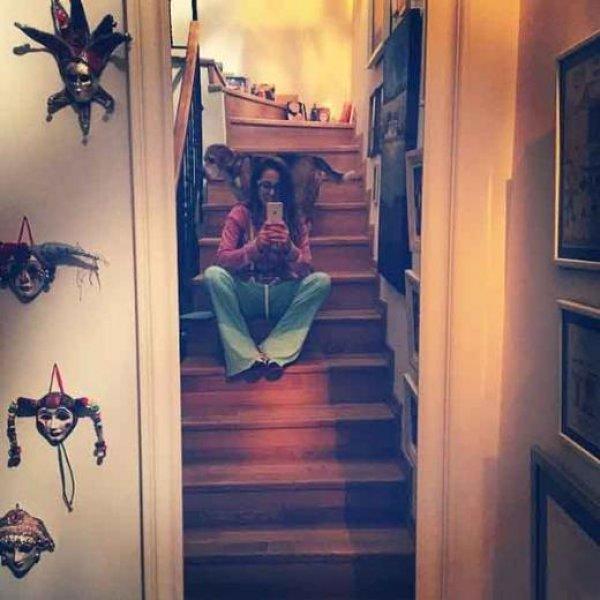 Ünlülerin ev hallerini yansıtan sosyal medya paylaşımları