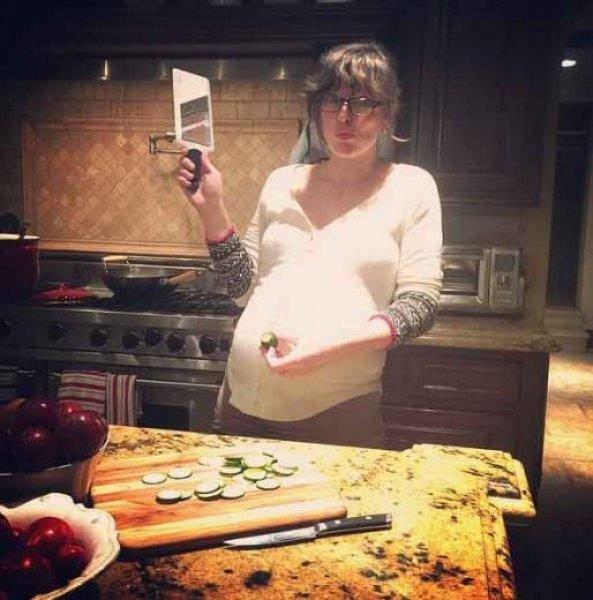 Ünlülerin ev hallerini yansıtan sosyal medya paylaşımları