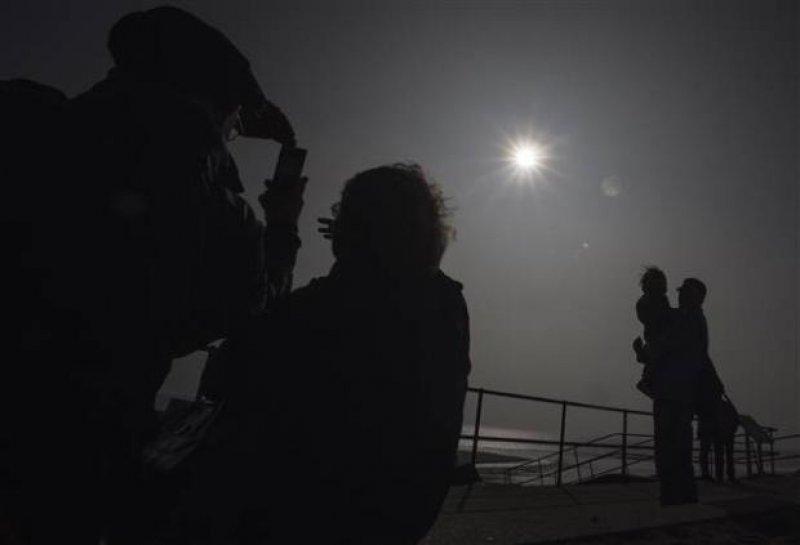 Dünyadan Güneş tutulması manzaraları