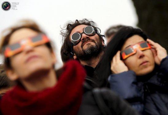 Dünyadan Güneş tutulması manzaraları