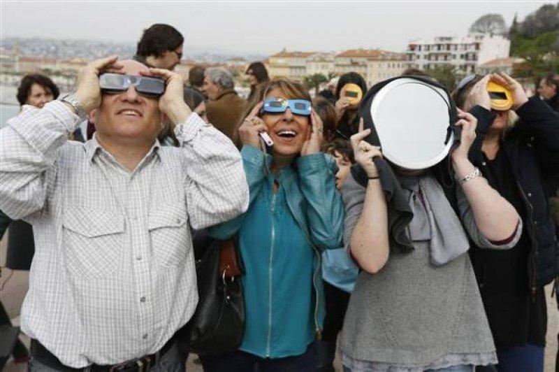 Dünyadan Güneş tutulması manzaraları