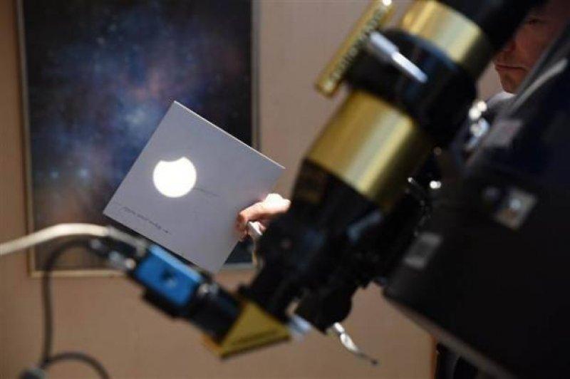 Dünyadan Güneş tutulması manzaraları