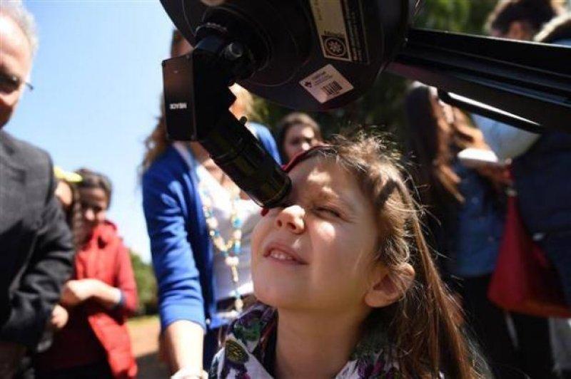 Dünyadan Güneş tutulması manzaraları