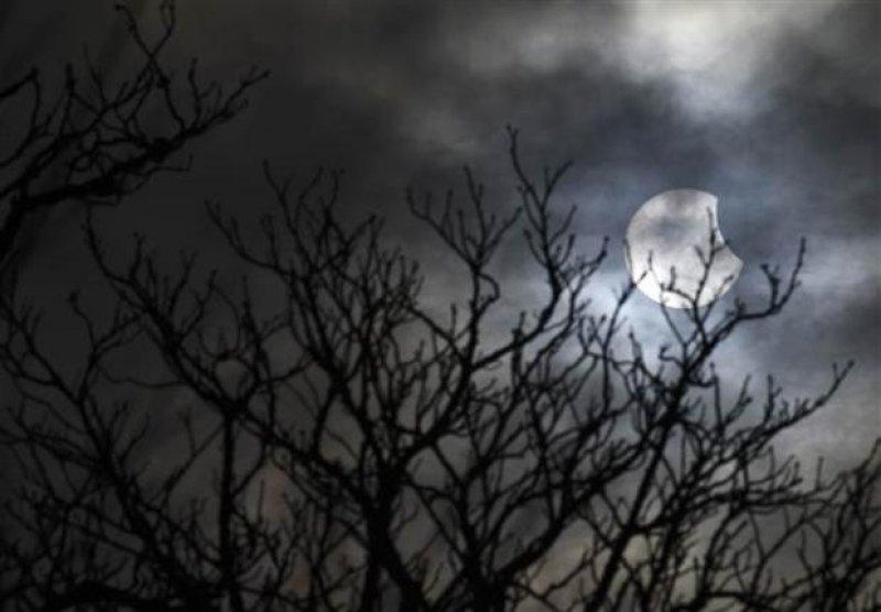 Dünyadan Güneş tutulması manzaraları