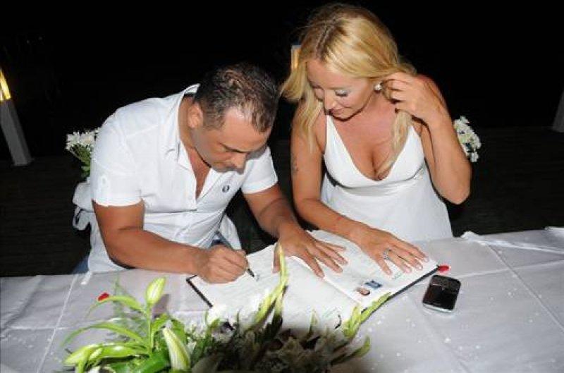 Yeşim Erçetin ile Emre Matraş boşanıyor