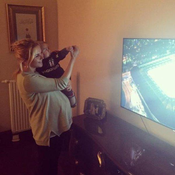 Ünlülerin objektifinden 24 Mart Instagram halleri 