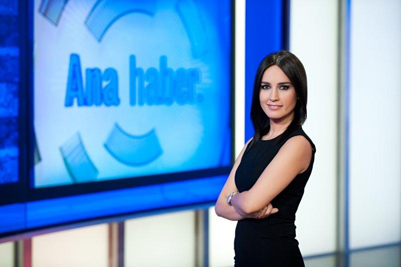 Nazlı Çelik ve Serdar Bilgili çifti poz verdi