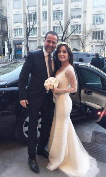 Nazlı Çelik ve Serdar Bilgili çifti poz verdi