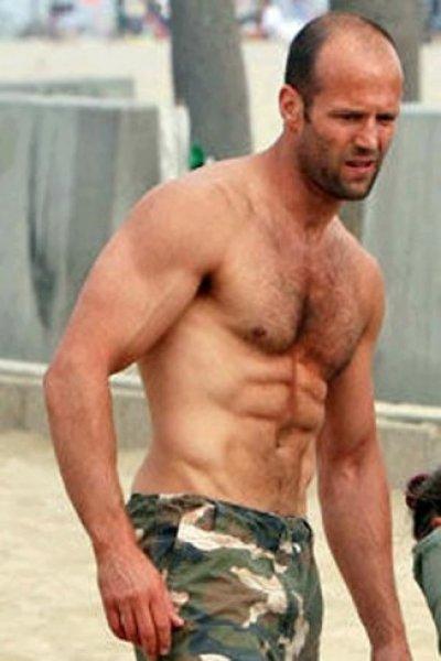 Vücutlarıyla dikkat çeken ünlüler