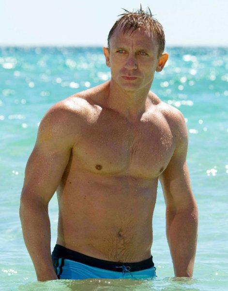 Vücutlarıyla dikkat çeken ünlüler