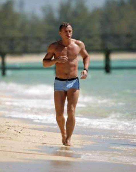 Vücutlarıyla dikkat çeken ünlüler