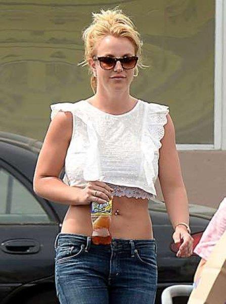 Vücutlarıyla dikkat çeken ünlüler