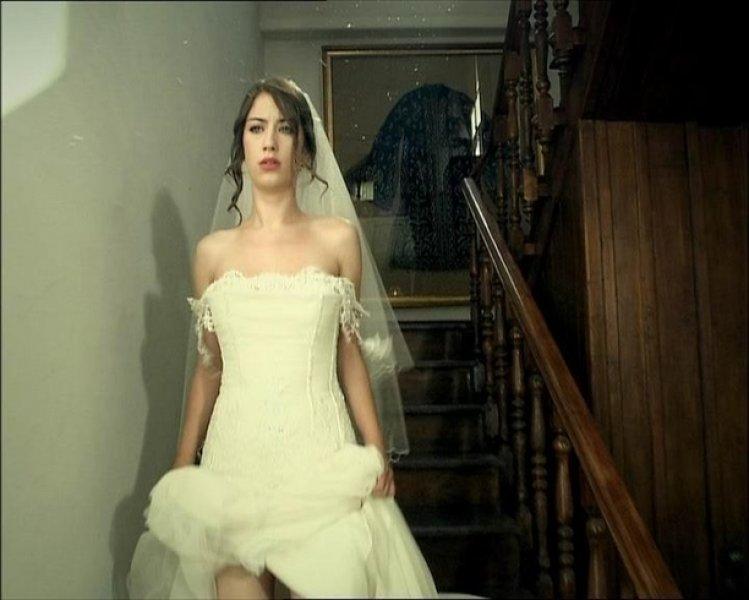 Ünlü oyuncular Arapların en güzel gelin anketinde yer aldı