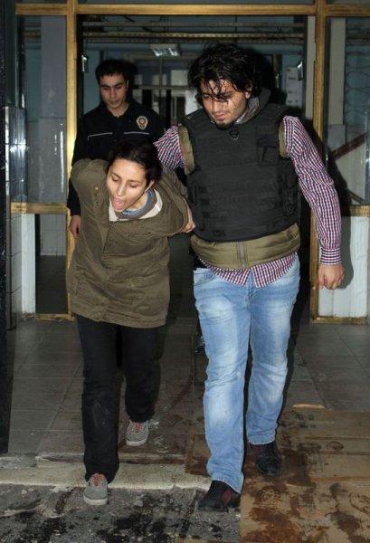 Okmeydanı'nda DHKP-C'ye şafak operasyonu