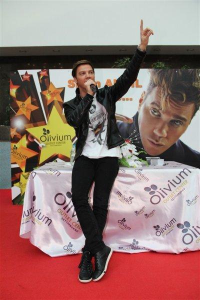 Sinan Akçıl: Artık bekar bir Türk genciyim