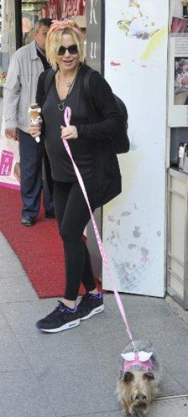 Ece Erken: 25 kilo aldım çok zorlanıyorum 