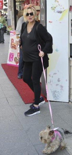 Ece Erken: 25 kilo aldım çok zorlanıyorum 