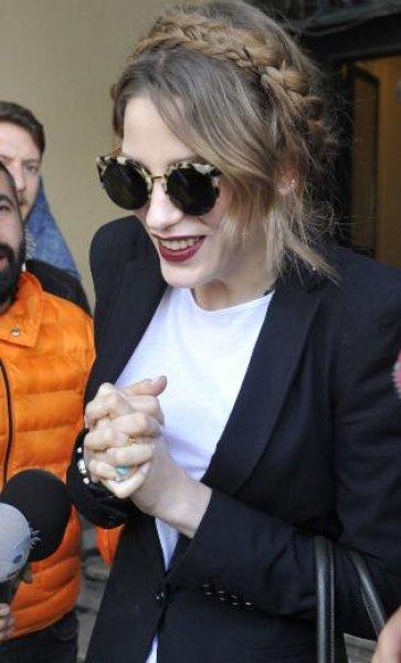 Serenay Sarıkaya'ya 6 saatlik bakım 