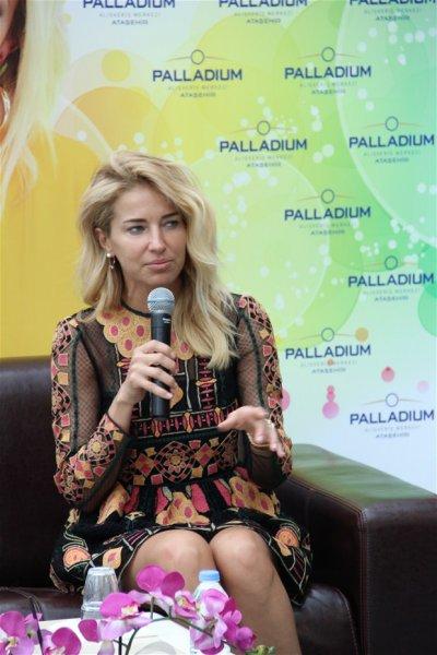 Burcu Esmersoy'un makyajsız hali şaşırttı 