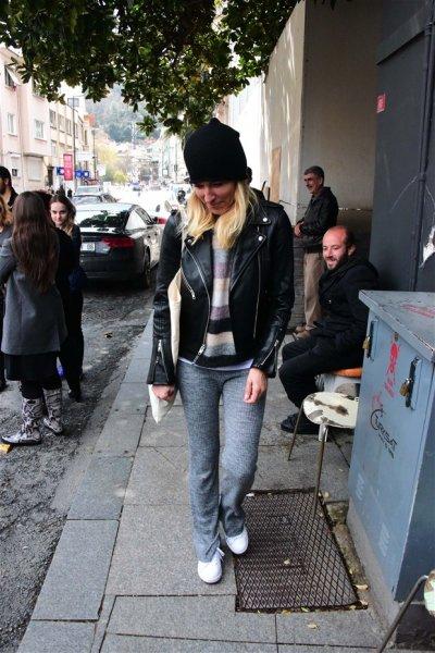 Burcu Esmersoy'un makyajsız hali şaşırttı 